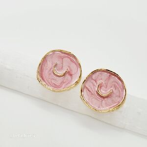 Fashion European Oil Drop Gold Toned Crescent Moon Round Stud Earrings